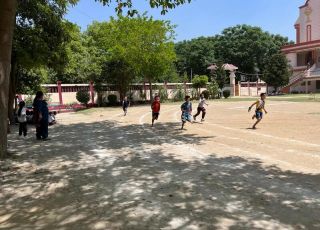 Sports Meet (KG To STD IV)